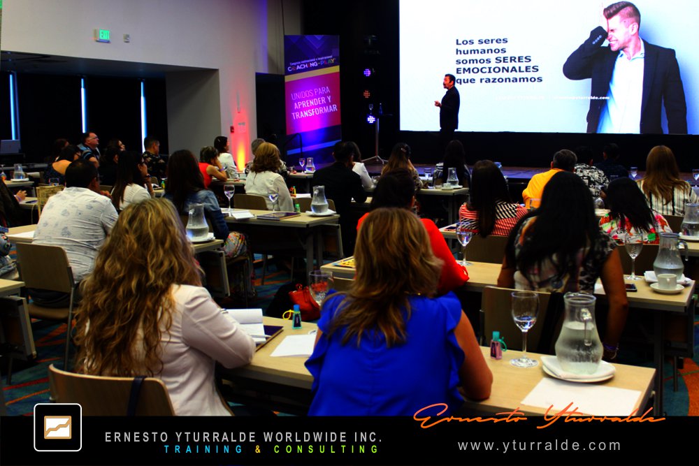 Ernesto Yturralde, Speaker - Storytelling, Charlas y Conferencias Empresariales