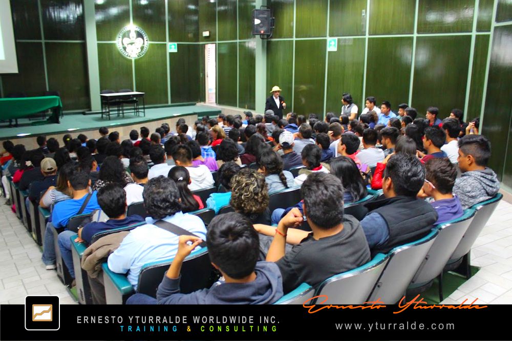 Ernesto Yturralde, Speaker - Storytelling, Charlas y Conferencias Empresariales